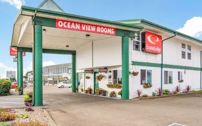 Photo 2 - Econo Lodge Newport