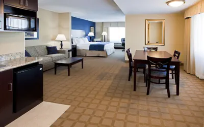 Photo 4 - Holiday Inn Express Hotel & Suites Fort Pierce West by IHG