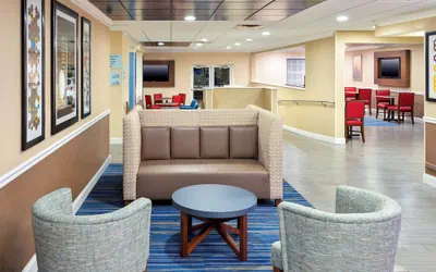 Photo 4 - Holiday Inn Express & Suites Naples North - Bonita Springs by IHG