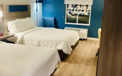 Photo 3 - Holiday Inn Express Hotels & Suites Cocoa Beach by IHG