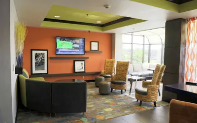 Photo 3 - Hampton Inn Muskogee