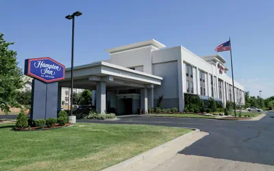 Photo 2 - Hampton Inn Muskogee