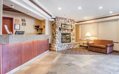 Photo 3 - Comfort Inn & Suites Lincoln City