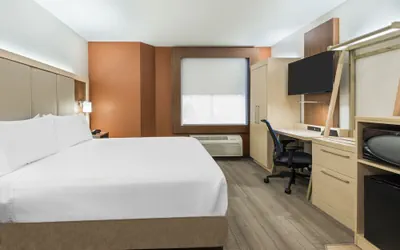 Photo 4 - Holiday Inn Express & Suites Nearest Universal Orlando by IHG