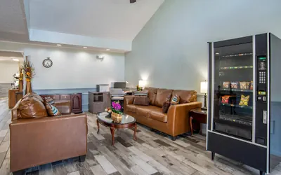 Photo 5 - Econo Lodge Tupelo Barnes Crossing