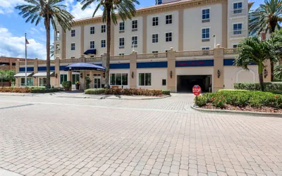 Photo 2 - Hampton Inn & Suites St. Petersburg/Downtown