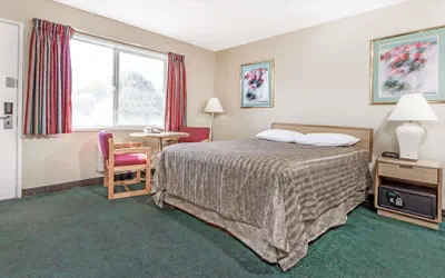 Photo 5 - Travelodge by Wyndham La Grande