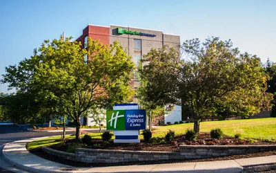 Photo 2 - Holiday Inn Express & Suites Blacksburg - University Area by IHG
