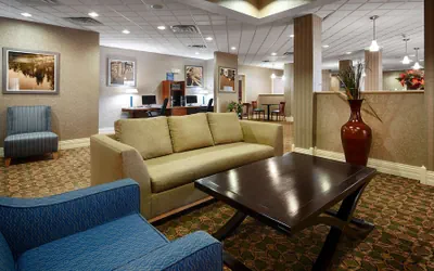 Photo 4 - Best Western Plus Kalamazoo Suites