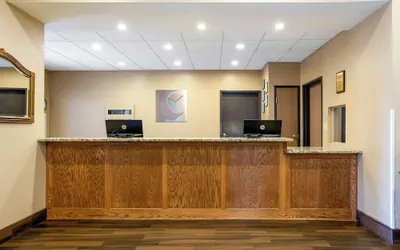 Photo 3 - Comfort Inn & Suites Pittsburg KS