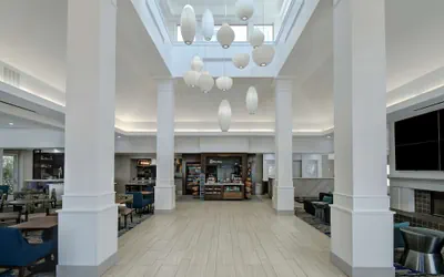 Photo 2 - Hilton Garden Inn Detroit Metro Airport