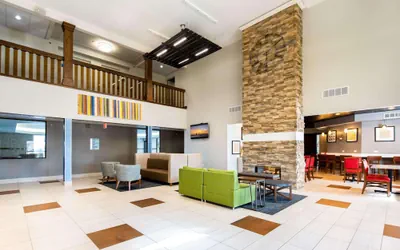 Photo 2 - Country Inn & Suites by Radisson, South Haven, MI