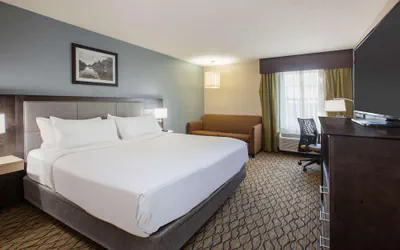 Photo 4 - Wingate by Wyndham Roseville/Detroit