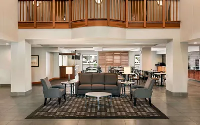 Photo 3 - Wingate by Wyndham - Cincinnati - Blue Ash