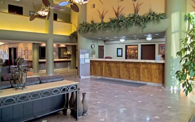 Photo 3 - Oxford Suites Yakima