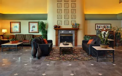 Photo 4 - Oxford Suites Yakima