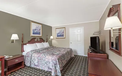 Photo 4 - Days Inn by Wyndham Lenoir City