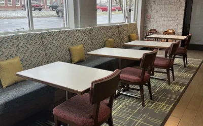 Photo 4 - Hampton Inn Lincoln - South/Heritage Park