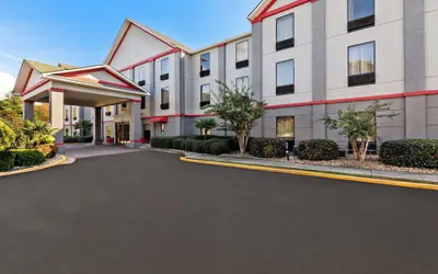 Red Roof Inn PLUS+ & Suites Atlanta Airport South
