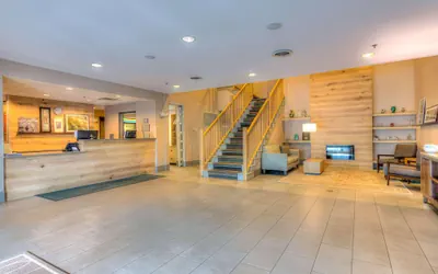 Photo 2 - Country Inn & Suites by Radisson, Crystal Lake, IL