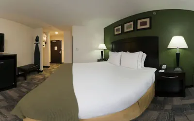 Photo 5 - Holiday Inn Express & Suites Pekin (Peoria Area) by IHG