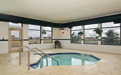 Photo 2 - Holiday Inn Express Hotel & Suites Fort Atkinson by IHG