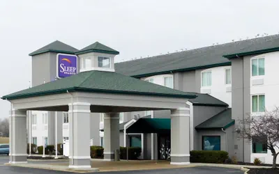 Photo 2 - Sleep Inn & Suites Oregon - Toledo