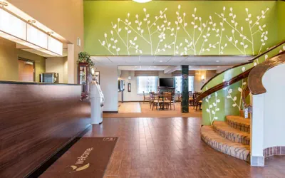 Photo 4 - Sleep Inn & Suites Oregon - Toledo