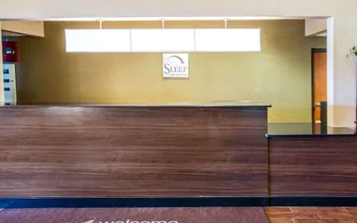 Photo 5 - Sleep Inn & Suites Oregon - Toledo