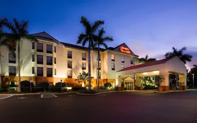 Photo 2 - Hampton Inn & Suites Fort Myers Beach/Sanibel Gateway