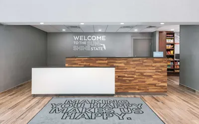 Photo 4 - Hampton Inn & Suites Fort Myers Beach/Sanibel Gateway