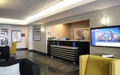Photo 3 - Hampton Inn San Diego-Downtown