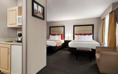 Photo 3 - Lancaster Suites