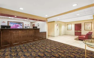 Photo 2 - Lancaster Suites