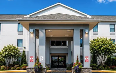 Holiday Inn Express Hotel & Suites Mt. Holly by IHG