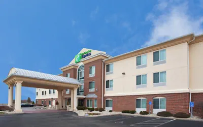 Holiday Inn Express Hotel & Suites Cincinnati-Blue Ash by IHG