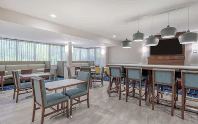 Photo 3 - Hampton Inn New Philadelphia