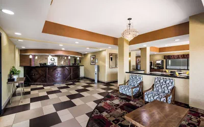 Photo 4 - Quality Inn Des Moines North