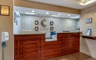 Photo 4 - Comfort Inn & Suites Dayton Northwest - Englewood