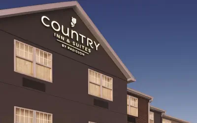 Photo 2 - Country Inn & Suites by Radisson, Dubuque, IA