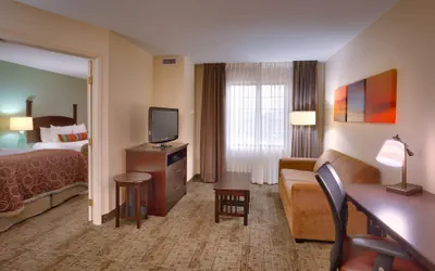 Photo 3 - Staybridge Suites Downtown Peoria by IHG