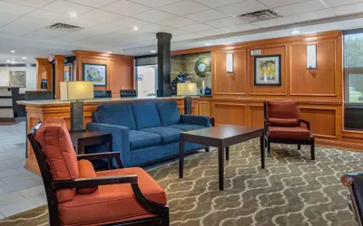 Photo 4 - Comfort Inn & Suites Little Rock Airport