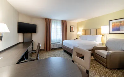 Photo 4 - Candlewood Suites Herndon by IHG