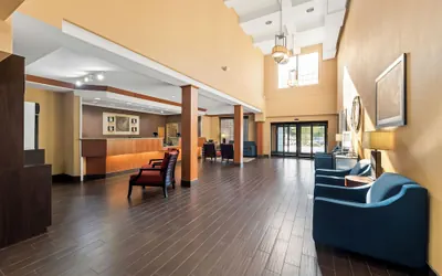 Photo 5 - Roanoke Suites