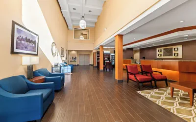 Photo 4 - Roanoke Suites