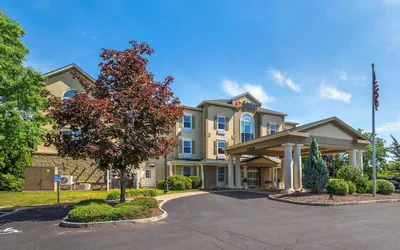 Comfort Inn & Suites Hadley - Amherst