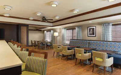 Photo 2 - Hampton Inn Franklin/Milford