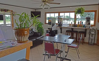 Photo 3 - Americas Best Value Inn Suburban Motel
