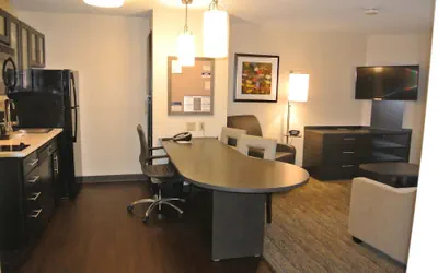 Photo 4 - Candlewood Suites Washington-Fairfax by IHG