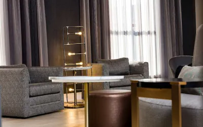 Photo 5 - Doubletree By Hilton Boston Logan Airport Chelsea